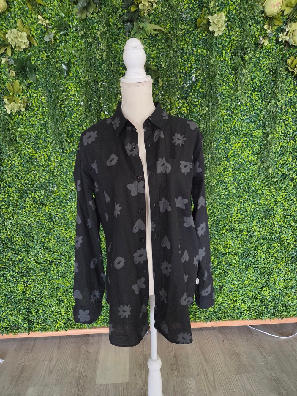 VSTR Premium Men's Black Floral Heart Print Long Sleeve Button Down Shirt